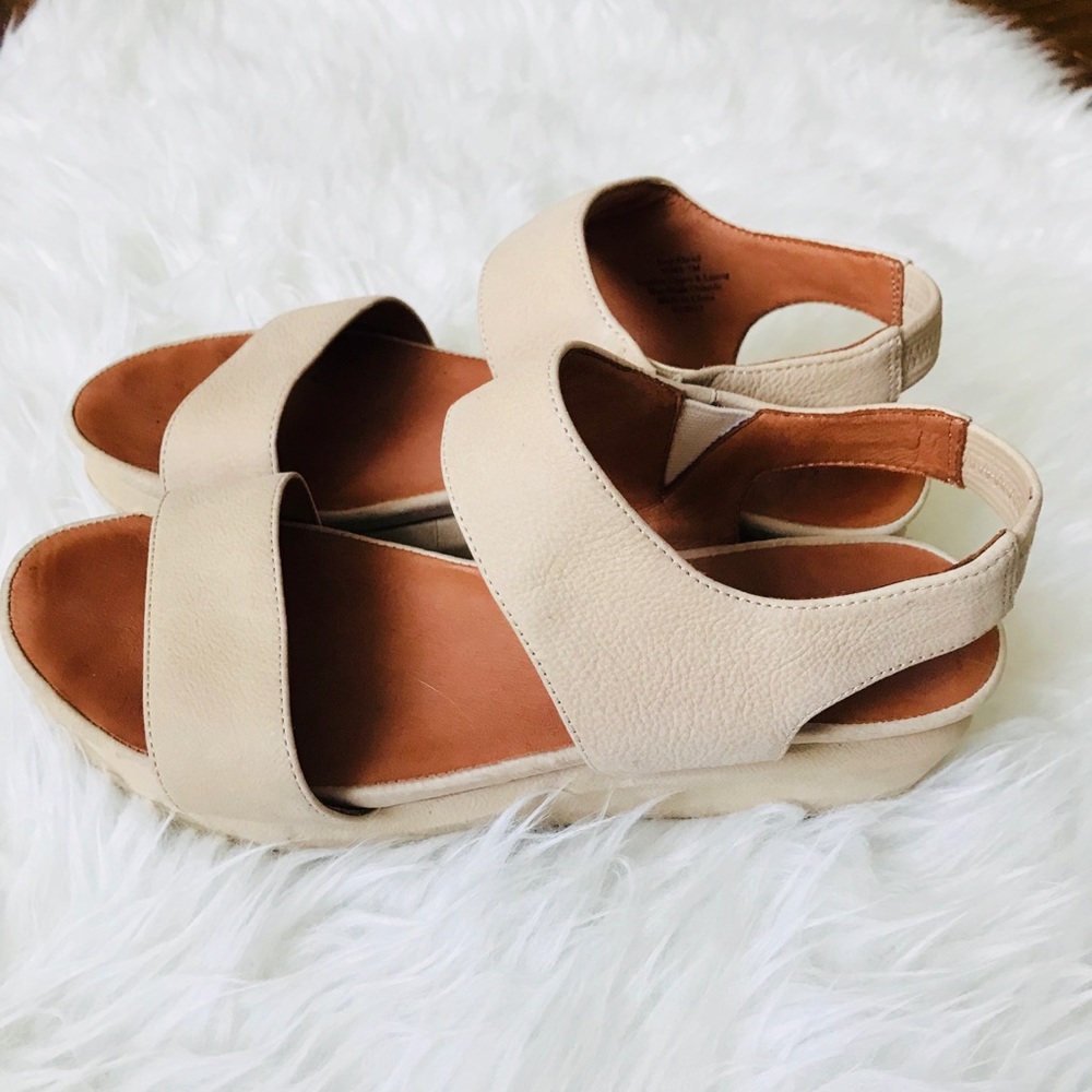 GENTLE SOULS Step Ahead Platform Sandals sz 7